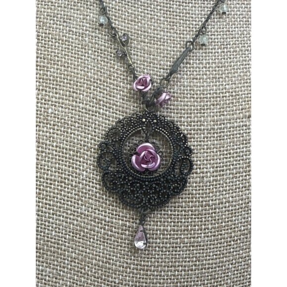 Vintage Rose Choker Necklace With Pink Flower Accents & Adjustable Chain - Picture 2 of 5